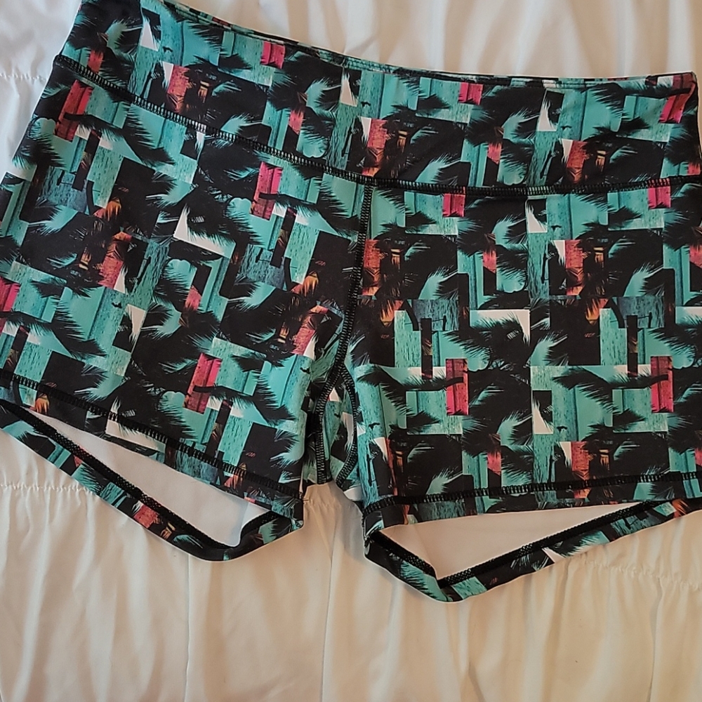 Born primitive shorts